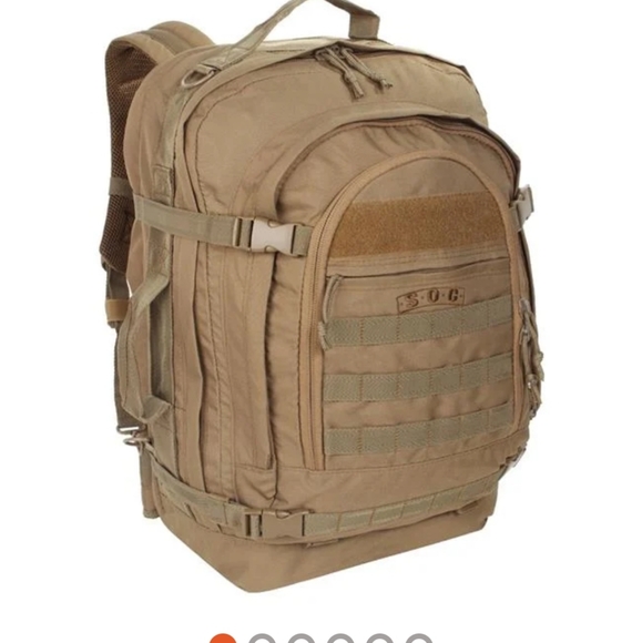 Backpack - Picture 4 of 4